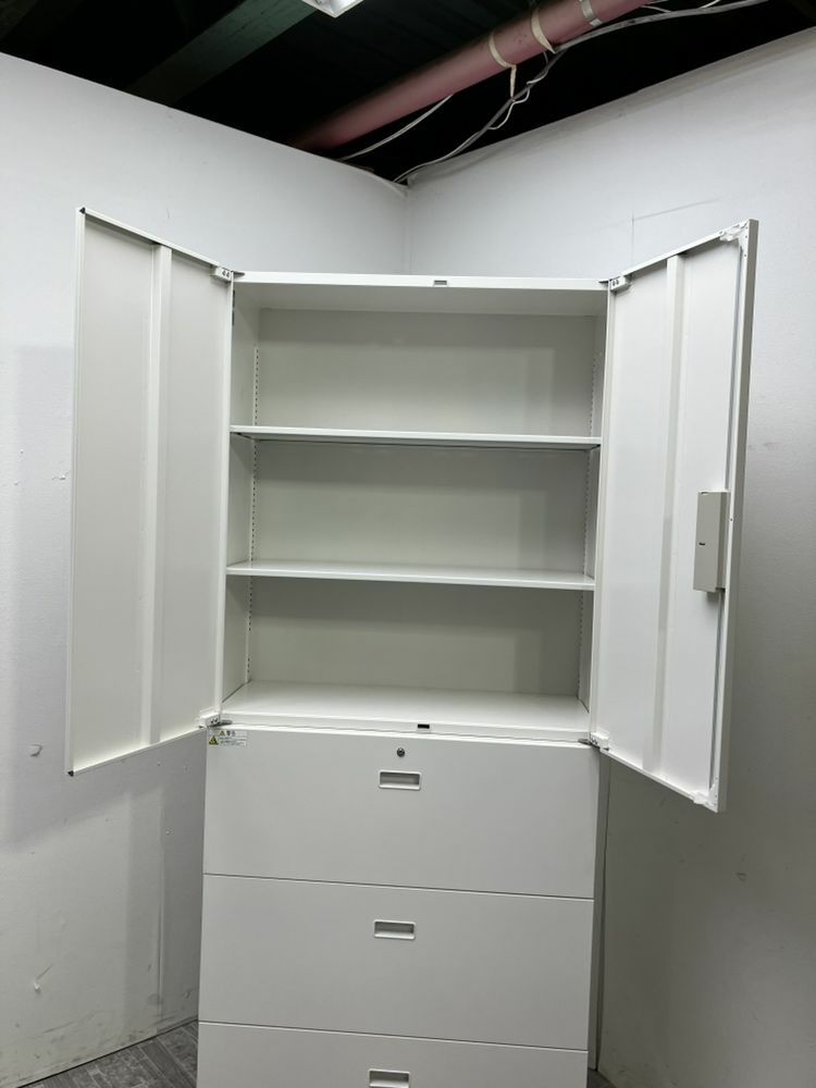 イトーキシンラインシリーズ 3段ラテラル・両開き上下書庫 商品画像2