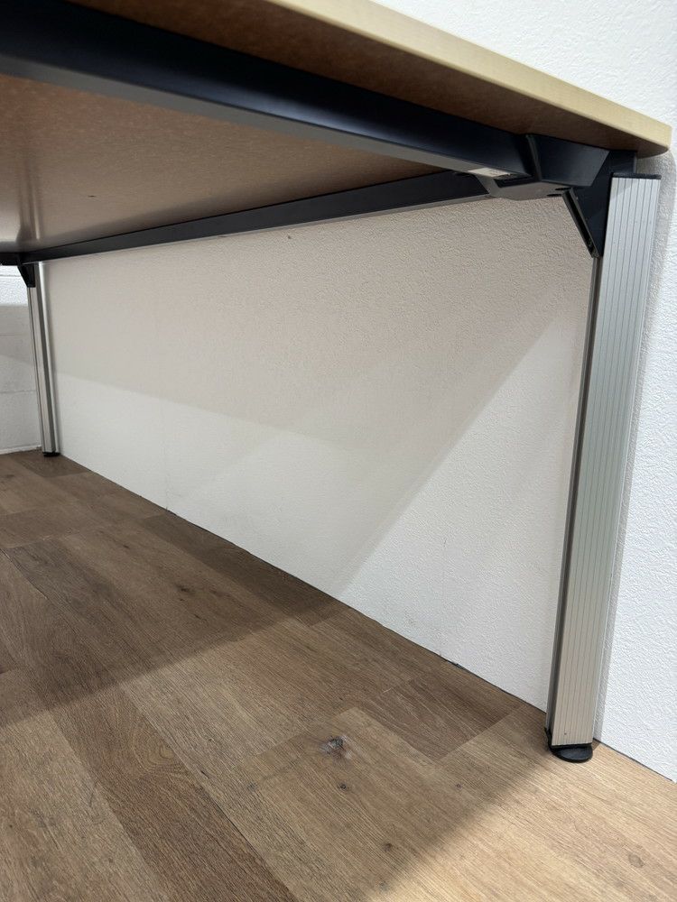 イトーキDEシリーズ 2100ミーティングテーブル 商品画像6