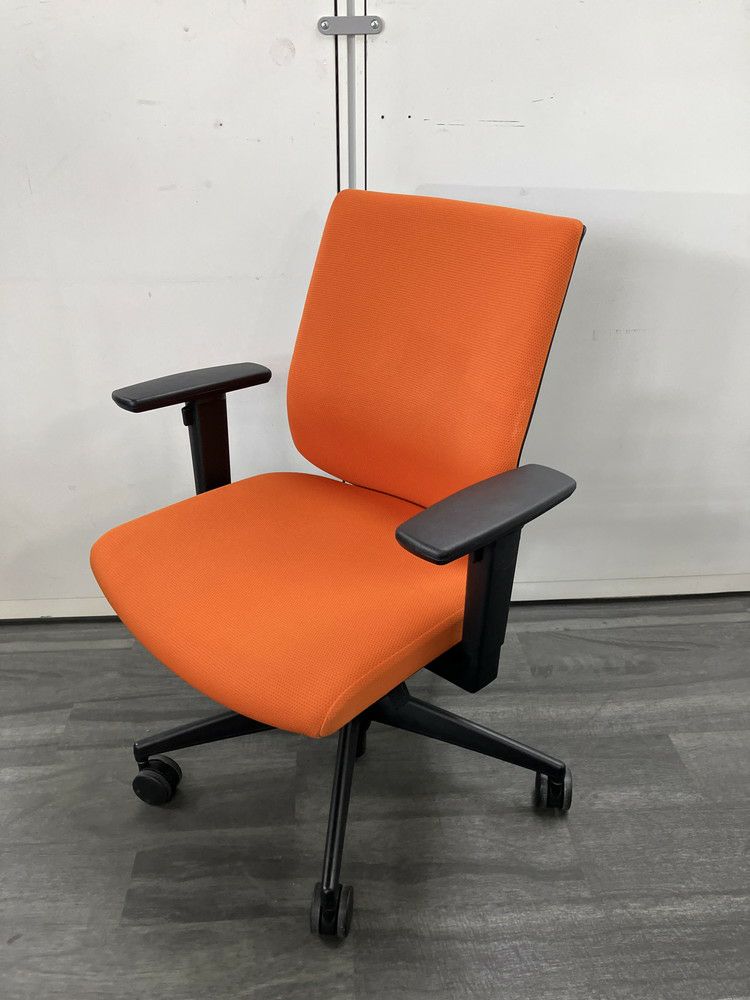 コクヨウィザード2（Wizard2）チェア 可動肘付ウィザード2チェア 商品画像1