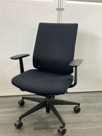 コクヨ 固定肘付ウィザード2チェア