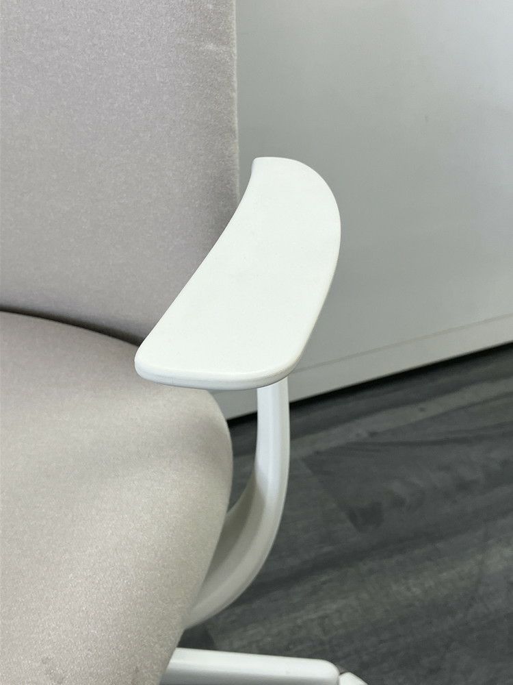 オカムラエントリー（ENTRY）チェア 固定肘付ライブスエントリーチェア 商品画像7