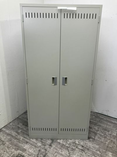 プラス 掃除道具ロッカー