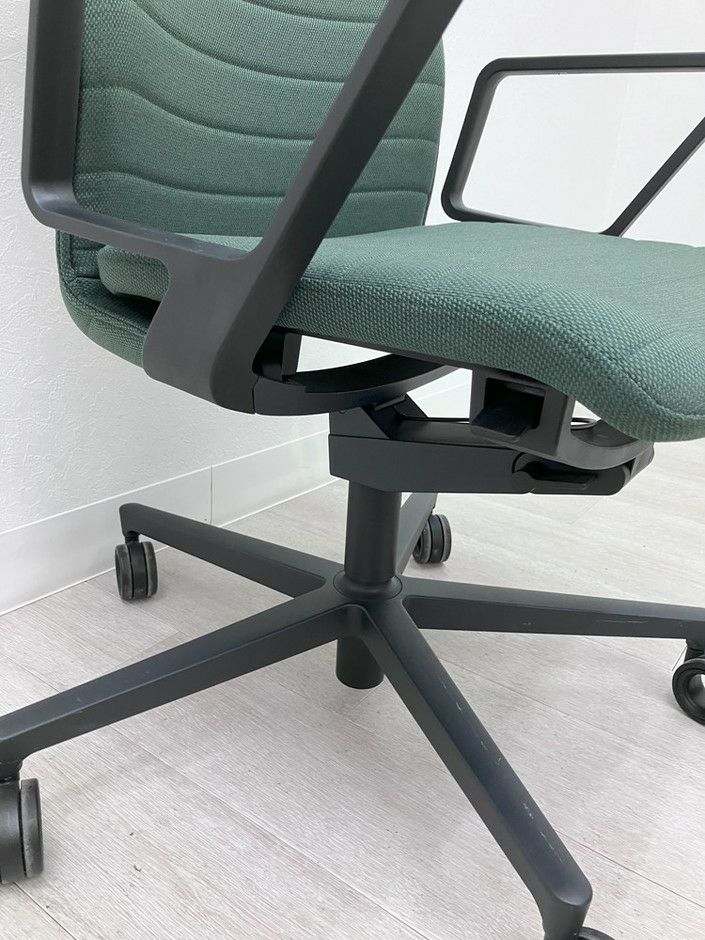 コクヨファブレ(FABRE) シリーズ 固定肘付ファブレチェア 商品画像12