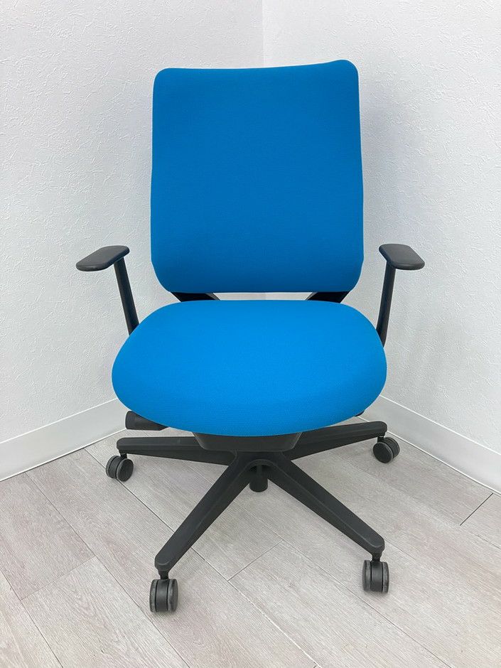 コクヨMitra2（ミトラ2）チェア 固定肘付ミトラ2チェア 商品画像2