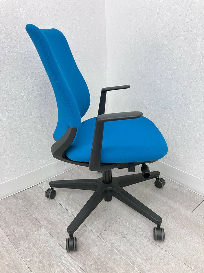 コクヨMitra2（ミトラ2）チェア 固定肘付ミトラ2チェア 商品画像3