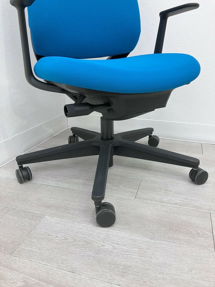 コクヨMitra2（ミトラ2）チェア 固定肘付ミトラ2チェア 商品画像15