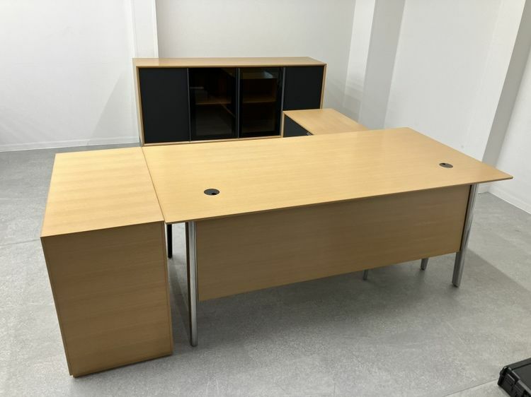 オカムラフェムールシリーズ 役員室用家具4点セット	 商品画像1