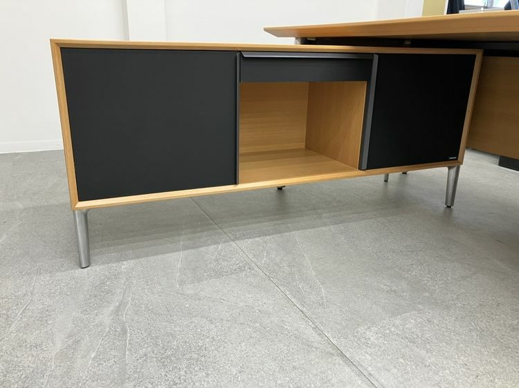 オカムラフェムールシリーズ 役員室用家具4点セット	 商品画像4