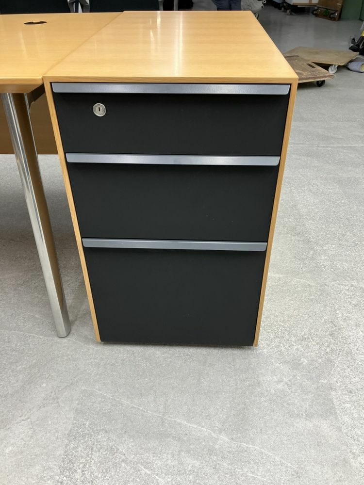 オカムラフェムールシリーズ 役員室用家具4点セット	 商品画像5