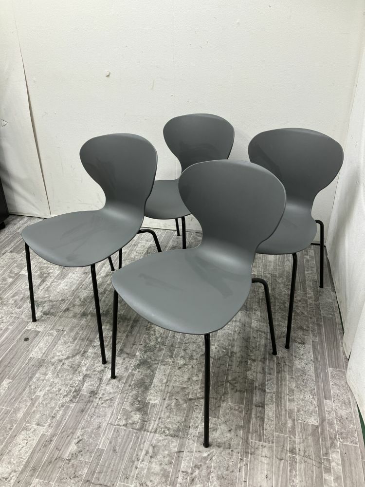オカムラ9370シリーズ スタッキングチェア4脚セット 商品画像1