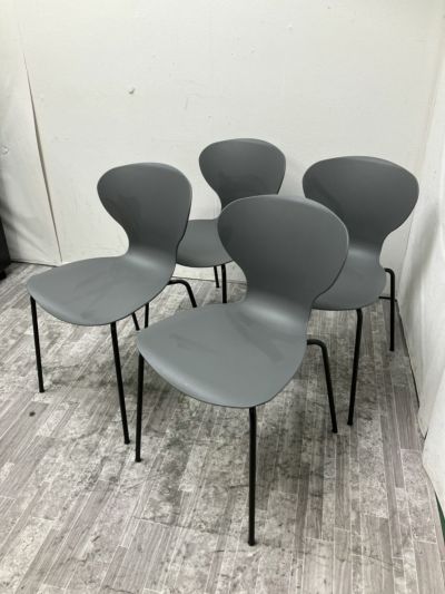 オカムラ9370シリーズ スタッキングチェア4脚セット 商品画像1