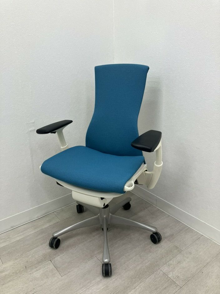 HermanMiller（ハーマンミラー）エンボディチェア 可動肘付エンボディチェア 商品画像1