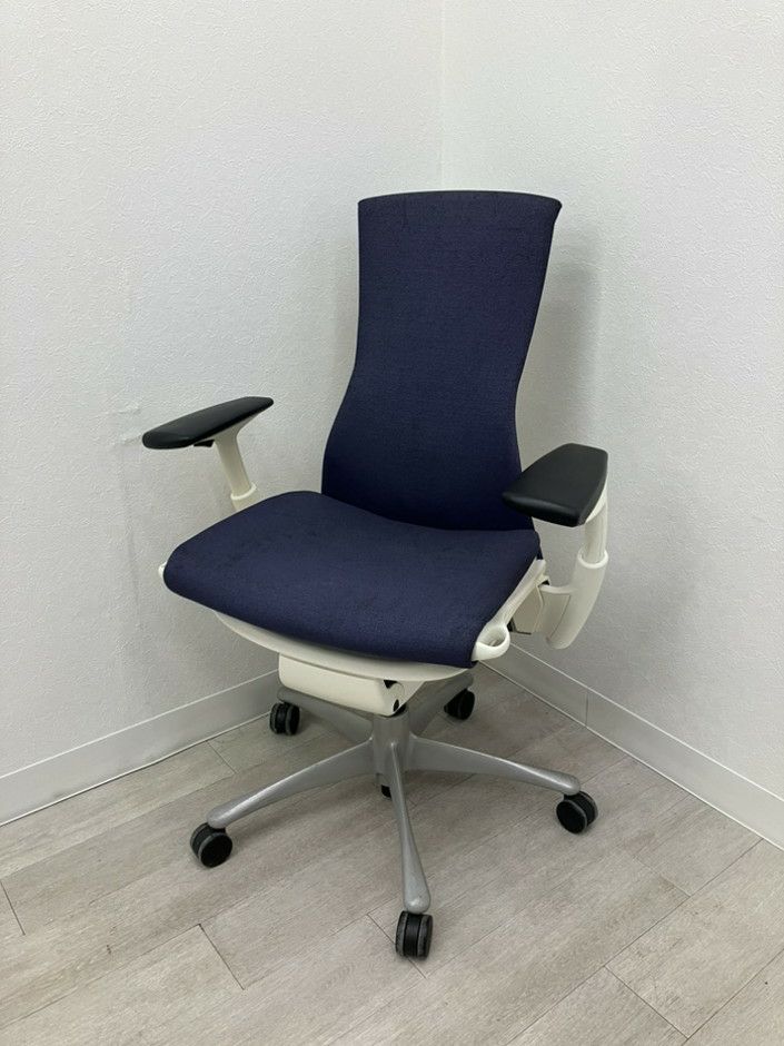 HermanMiller（ハーマンミラー）エンボディチェア 可動肘付エンボディチェア 商品画像1