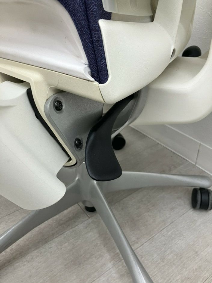 HermanMiller（ハーマンミラー）エンボディチェア 可動肘付エンボディチェア 商品画像17