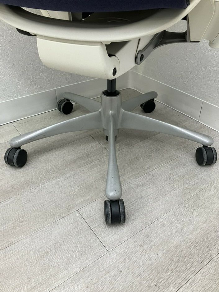 HermanMiller（ハーマンミラー）エンボディチェア 可動肘付エンボディチェア 商品画像18