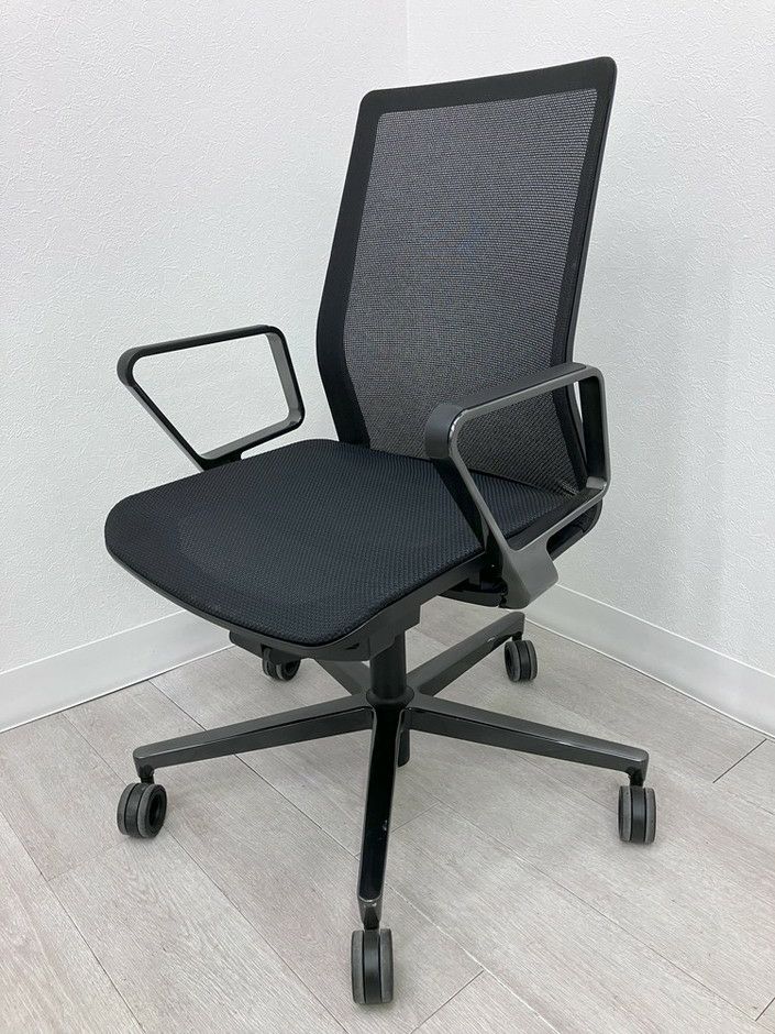 コクヨファブレ(FABRE) シリーズ 固定肘付ファブレチェア 商品画像1