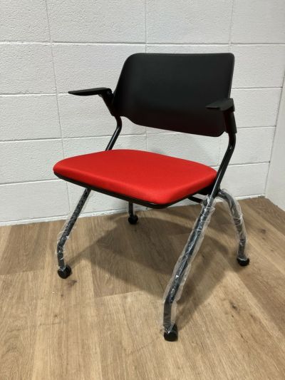 ライオンネスティングチェア 商品画像1