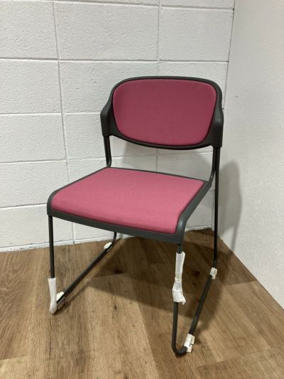 ライオンスタッキングチェア 商品画像1