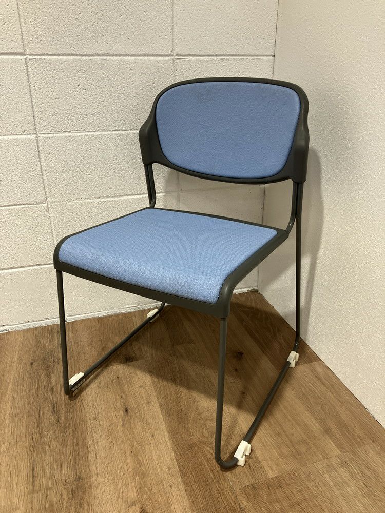 ライオンスタッキングチェア 商品画像1