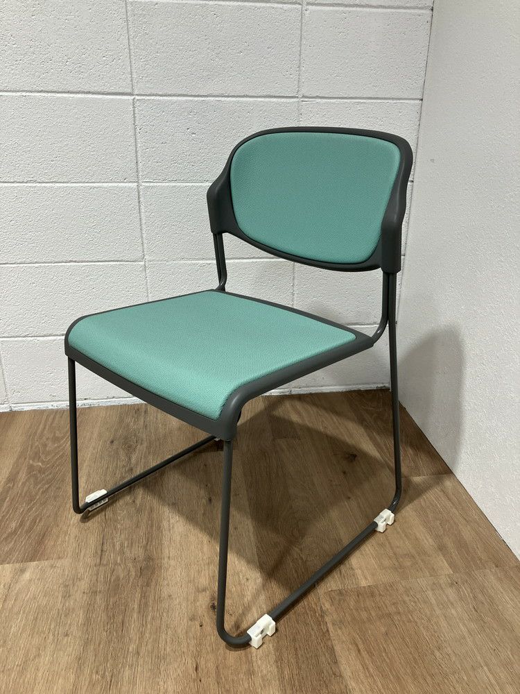 ライオンスタッキングチェア 商品画像1