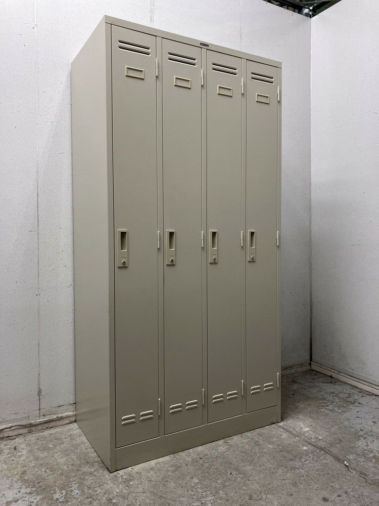 ライオン4人用ロッカー 商品画像1