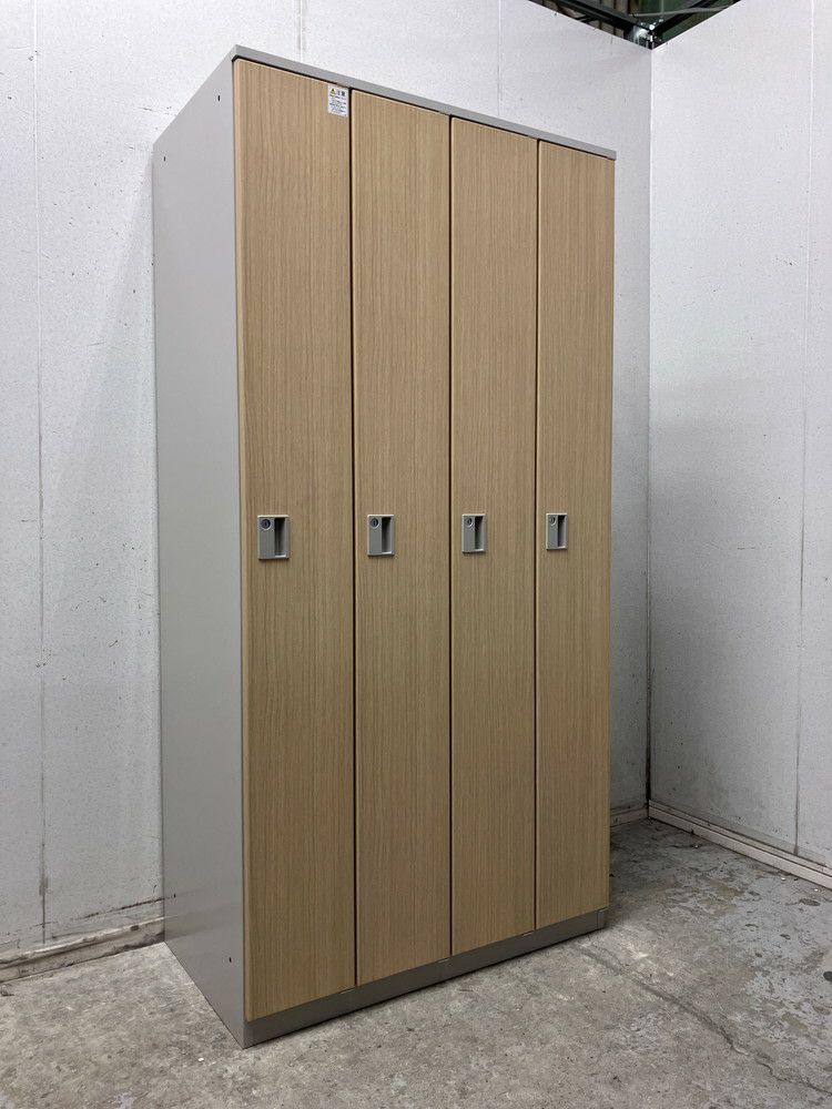 イトーキLB(エルビー)シリーズ 4人用ロッカー 商品画像1