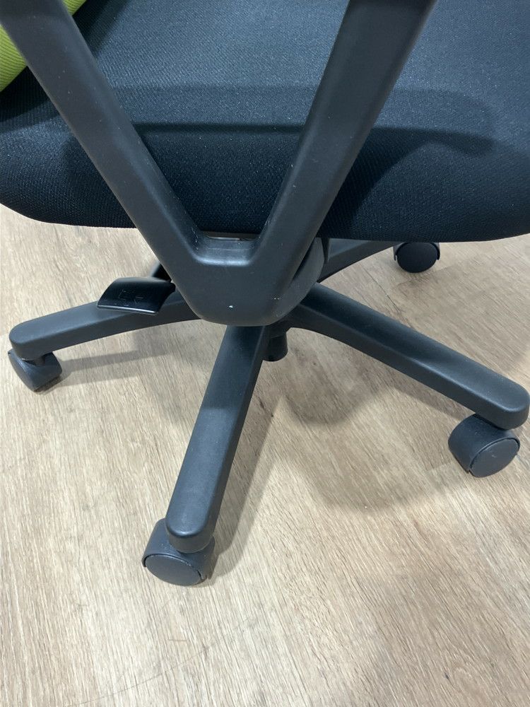 イトーキtorte(トルテ)チェア 固定肘付トルテRチェア 商品画像9