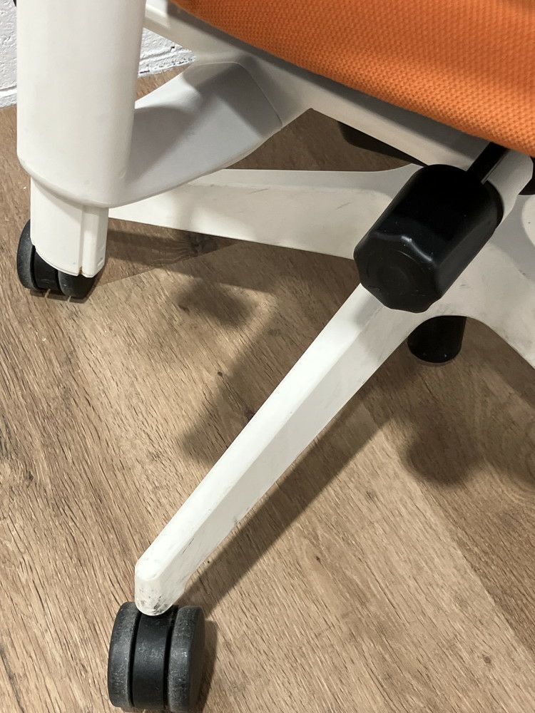 イトーキfulgo(フルゴ)チェア 可動肘付フルゴチェア 商品画像8