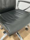 トヨスチール固定肘付役員チェア 商品画像4