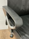 トヨスチール固定肘付役員チェア 商品画像6
