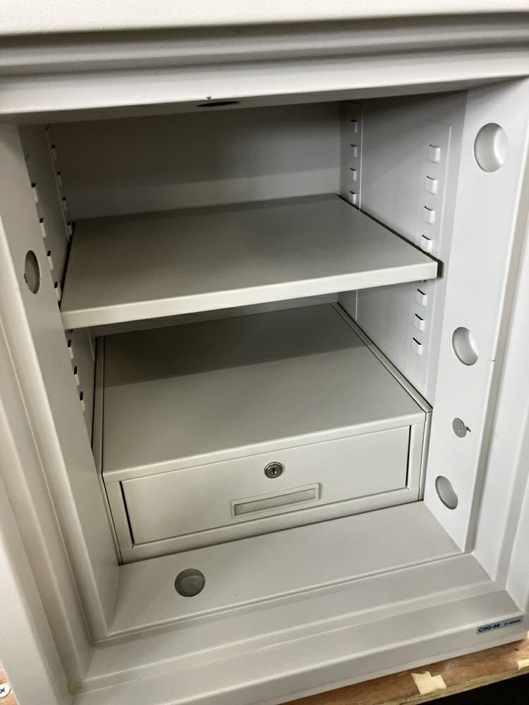 EIKO(エーコー)140kg耐火金庫 商品画像3