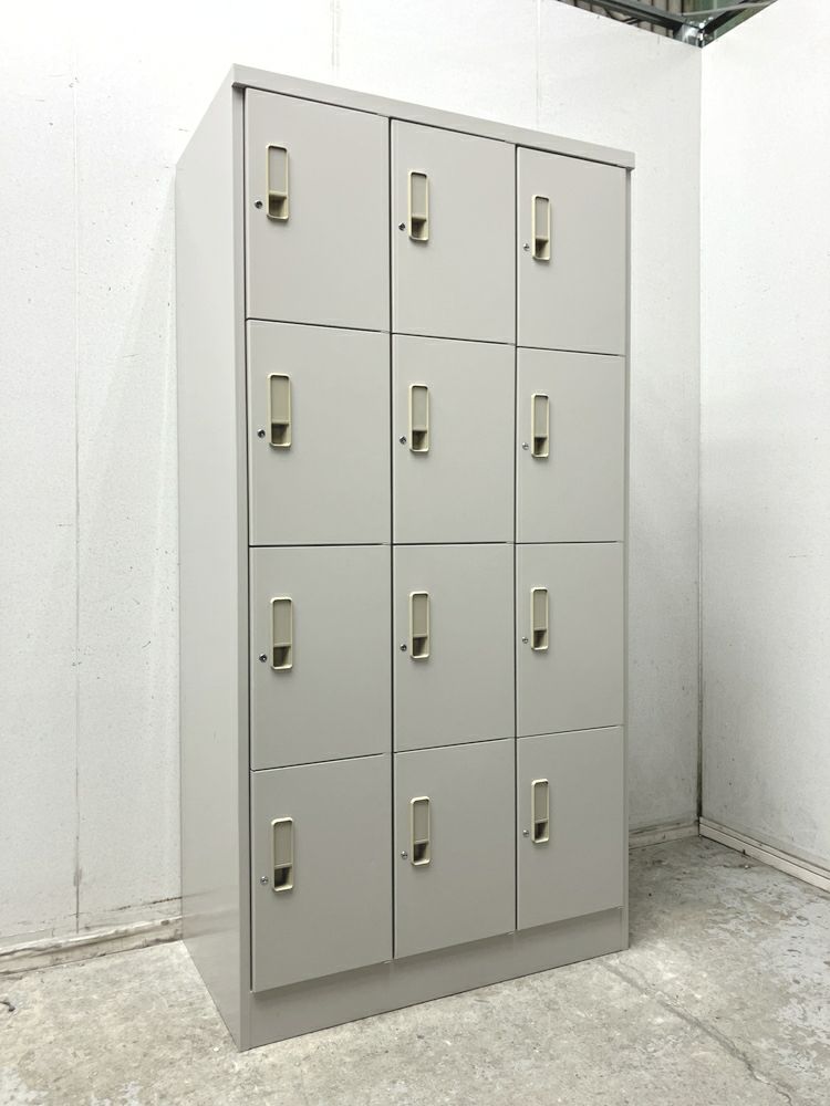 イトーキ12人用ロッカー 商品画像1