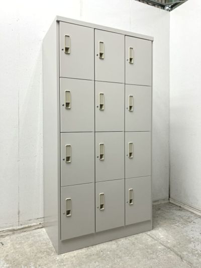 イトーキ12人用ロッカー 商品画像1