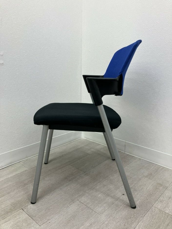 コクヨプロッティシリーズ スタッキングチェア 商品画像3