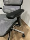 エルゴヒューマン可動肘付ベーシックチェア 商品画像6