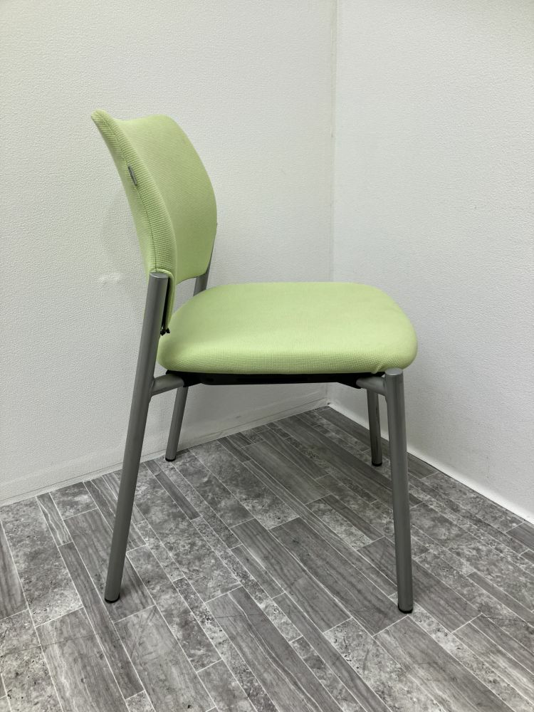 オカムラ8147シリーズ スタッキングチェア 商品画像6