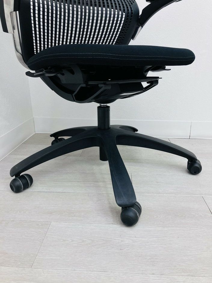 Knoll（ノール）Generation(ジェネレーション)チェア 肘付ジェネレーションチェア 商品画像18