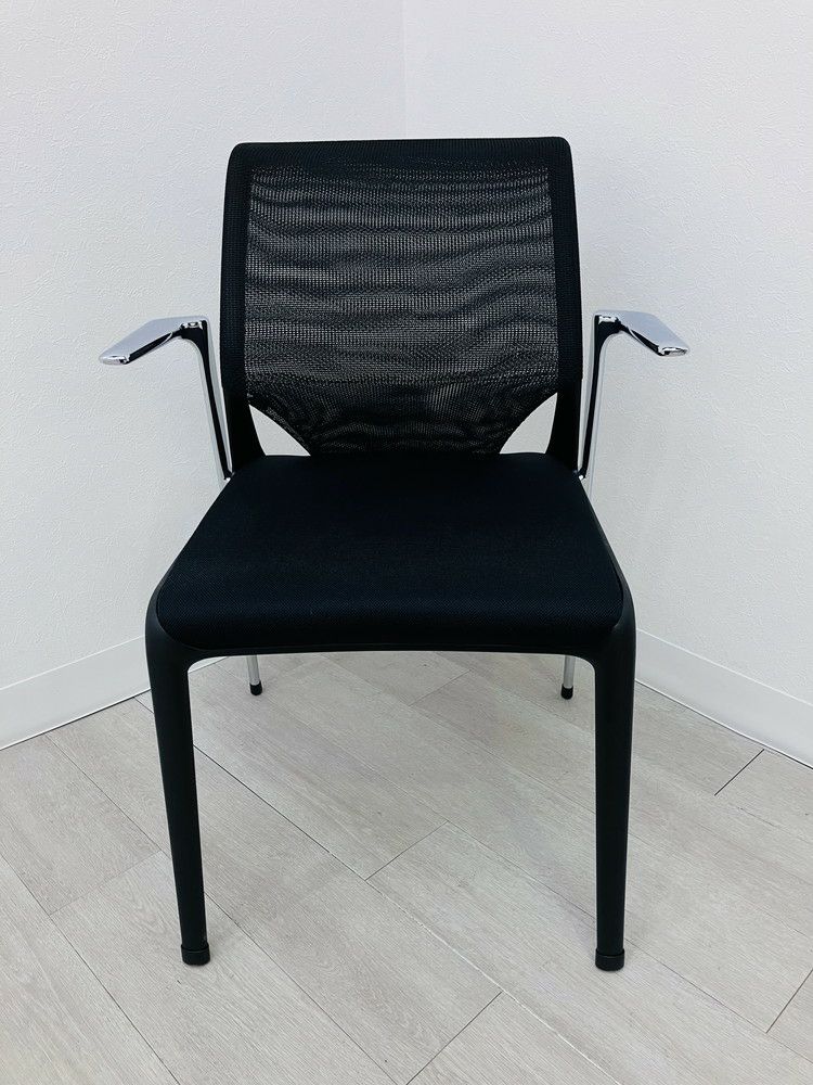 Vitra（ヴィトラ）Meda Slim(メダスリム) シリーズ スタッキングチェア 商品画像2