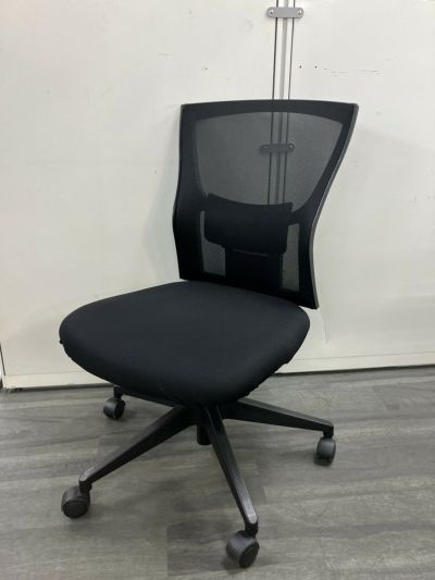 イトーキサリダチェア 商品画像1