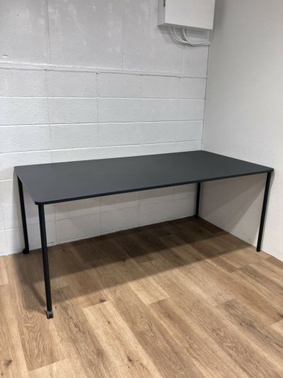 コクヨエニーテーブルシリーズ ミーティングテーブル 商品画像1