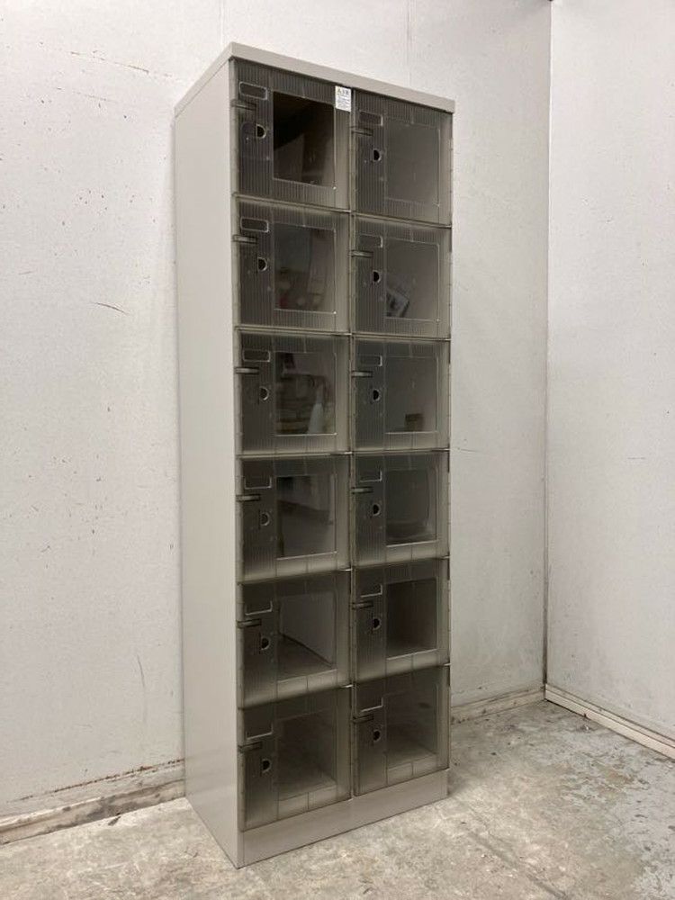 イトーキシューズボックスDSシリーズ 12人用シューズロッカー 商品画像1