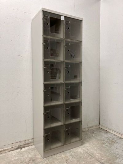 イトーキシューズボックスDSシリーズ 12人用シューズロッカー 商品画像1