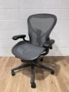 HermanMiller（ハーマンミラー）アーロンチェア 可動肘付アーロンチェア 商品画像1