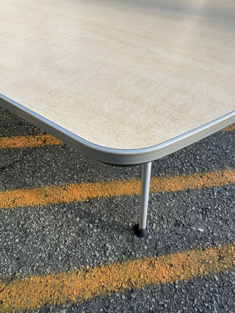 イトーキDDシリーズ 3200ミーティングテーブル 商品画像4