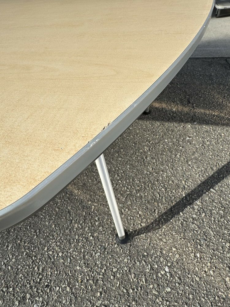 イトーキDDシリーズ 3200ミーティングテーブル 商品画像9