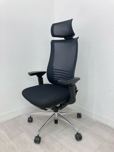 コクヨ 可動肘付ベゼルチェア