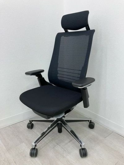 コクヨINSPINE（インスパイン）チェア 可動肘付インスパインチェア　 商品画像1