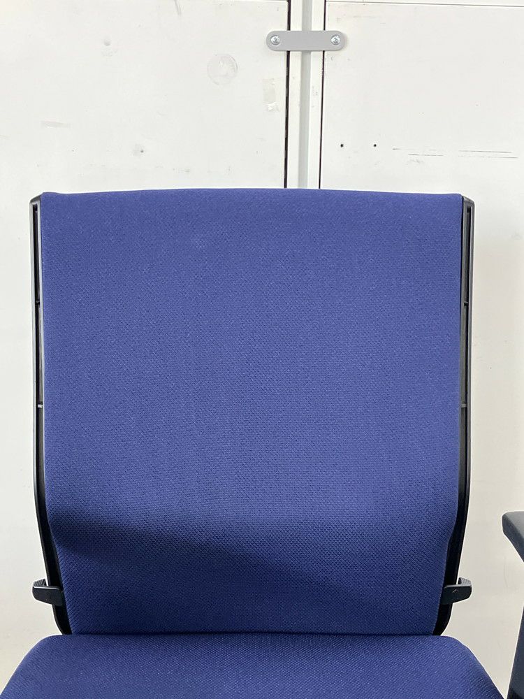 オカムラESCUDO(エスクード)チェア 可動肘付エスクードチェア 商品画像8