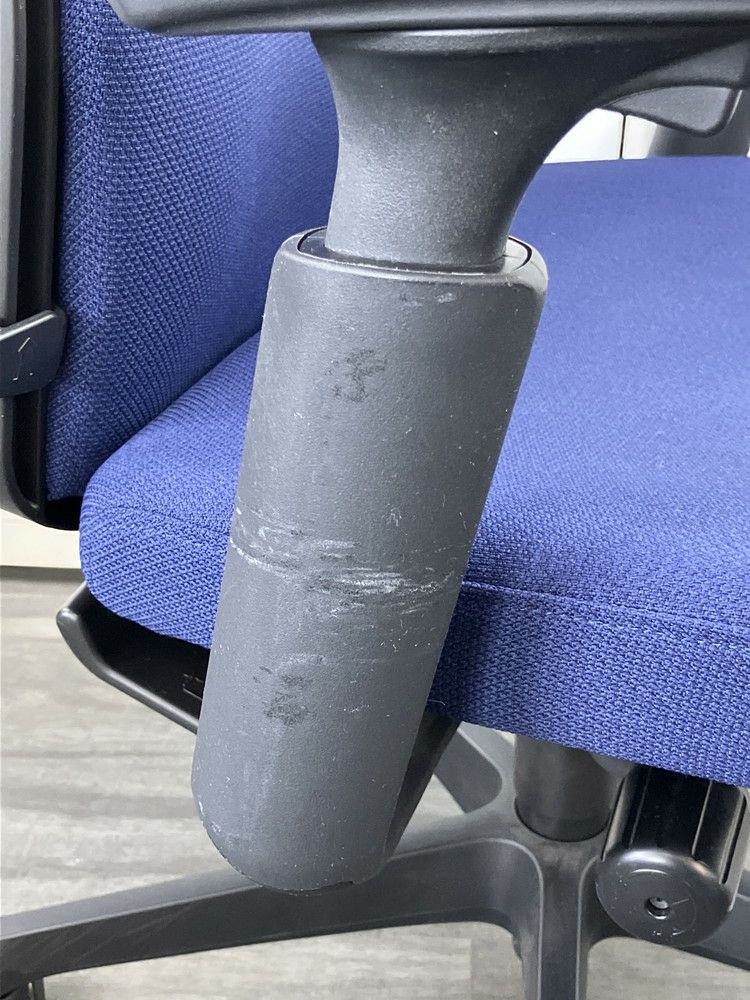 オカムラESCUDO(エスクード)チェア 可動肘付エスクードチェア 商品画像14