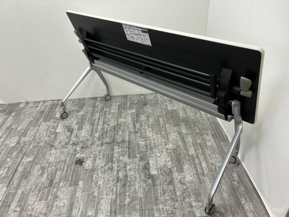 コクヨ1800サイドスタックテーブル 商品画像6